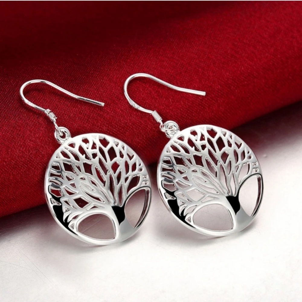 ❣❣ Sterling silver plated gorgeous earings